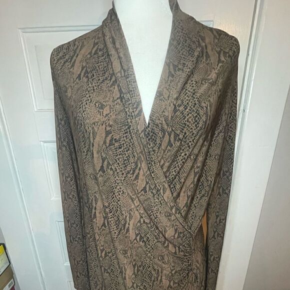 Norma Kamali Snake Print Long Sleeve Faux Wrap Dress Size Large - Picture 4 of 11